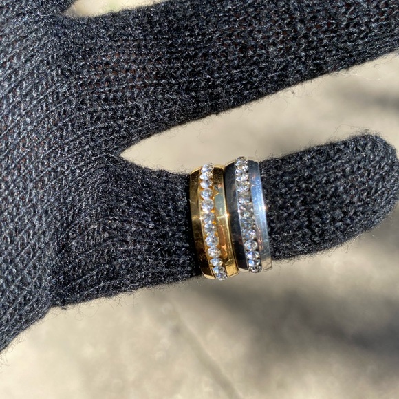 Mens single Moissanite diamond band rings - Picture 3 of 4